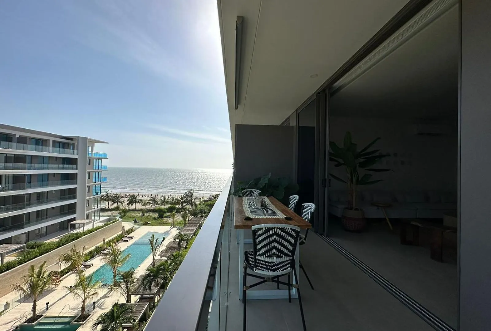 Apartamento En Cartagena Frente Al Mar Con Piscina